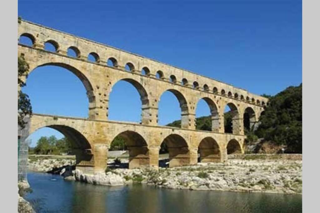 Uzes A Pied, Appartement Dans Cadre D'Exception Exterior foto